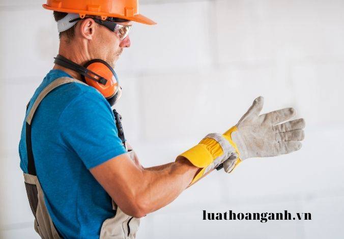 Xác định mục tiêu, biện pháp phòng chống các yếu tố nguy hiểm, độc hại như thế nào?