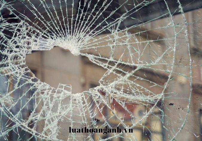 Người phạm tội bắt, giữ hoặc giam người trái pháp luật phải chịu trách nhiệm hình sự như thế nào?