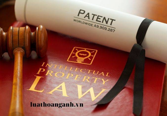 Phí, lệ phí liên quan đến thiết kế bố trí mạch tích hợp bán dẫn được quy định như thế nào?