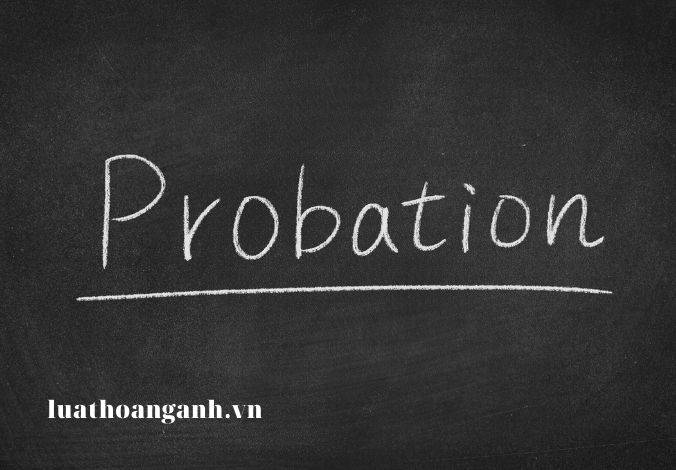 So sánh tội cố ý bỏ thương binh, tử sỹ hoặc không chăm sóc, cứu chữa thương binh với tội hủy hoại hoặc cố ý làm hư hỏng vũ khí quân dụng?