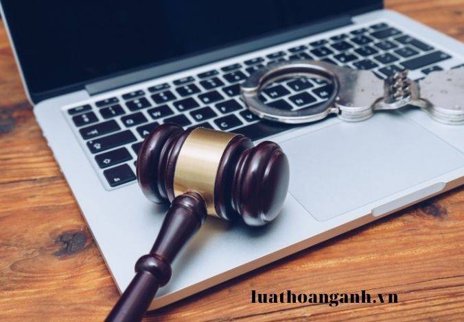 Quy trình, thủ tục xem xét vật chứng?