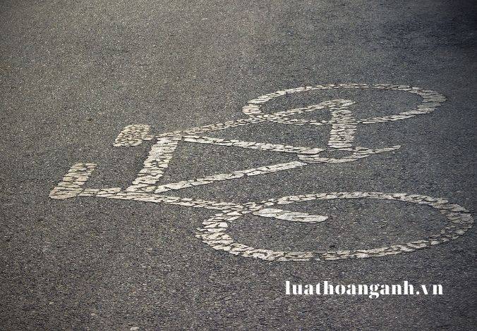 Tiểu chuẩn kỹ thuật đường bộ là gì? Quỹ đất dành cho kết cấu hạ tầng giao thông đường bộ được quy định như thế nào?