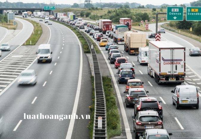 Vận tải hàng hóa bằng xe ô tô là gì?