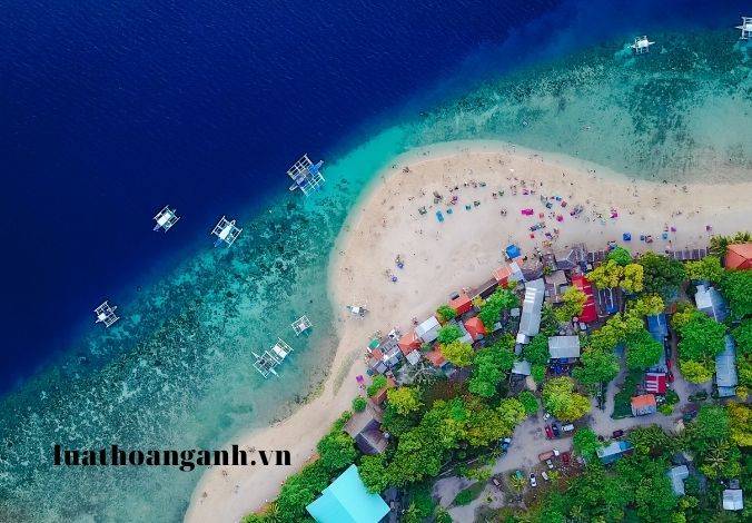 Nội dung và trách nhiệm của Chính phủ trong việc quản lý nhà nước về hoạt động đầu tư xây dựng là gì? 