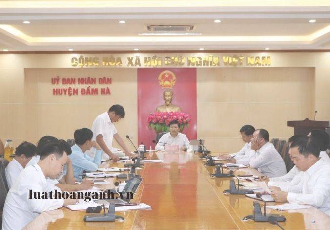 Quy định chi tiết về hệ thống Ba-ri-e kiểm soát và biển báo tại cửa khẩu biên giới đất liền ?