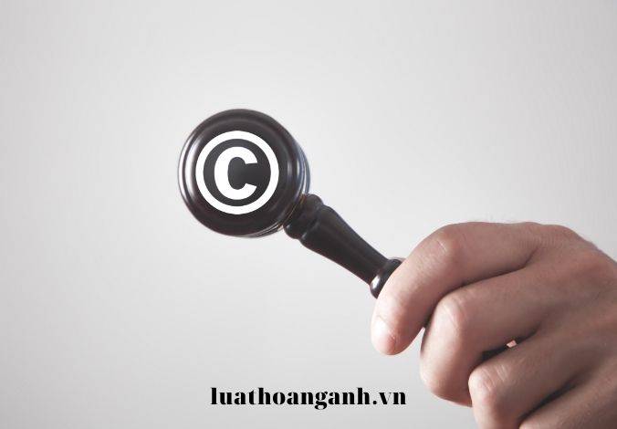 Việc xuất nhập cảnh người và phương tiện trong hoạt động thương mại biên giới được quy định như thế nào?