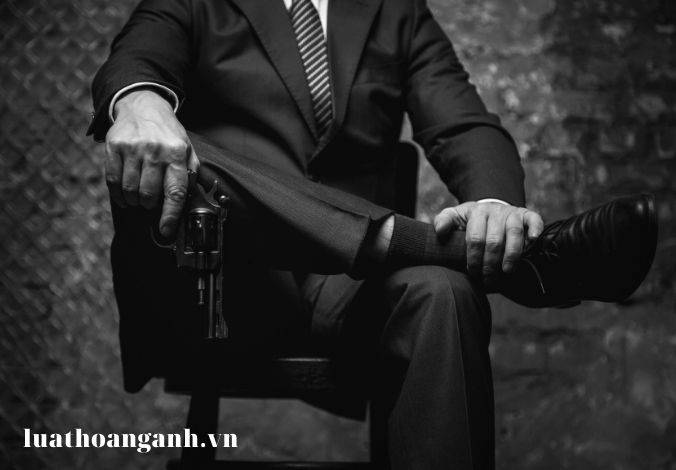 Ai được trang bị vũ khí quân dụng?