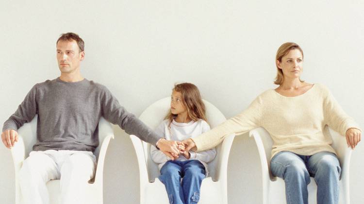 Quyền nuôi con khi ly hôn nếu có hai con được quy định như thế nào?