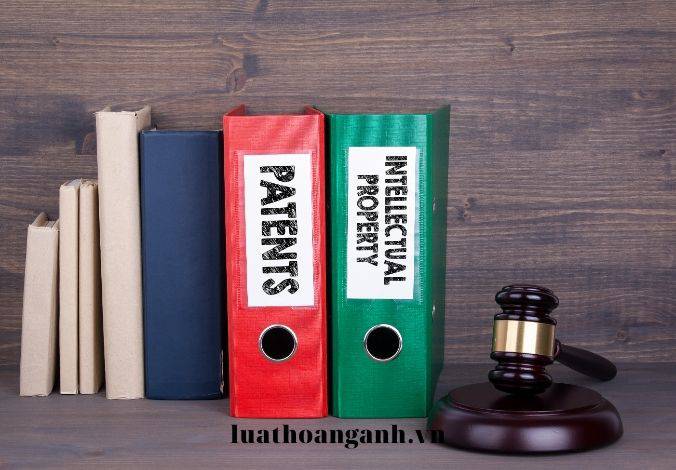 Quyền và nghĩa vụ của huấn luyện viên chuyên nghiệp là gì?