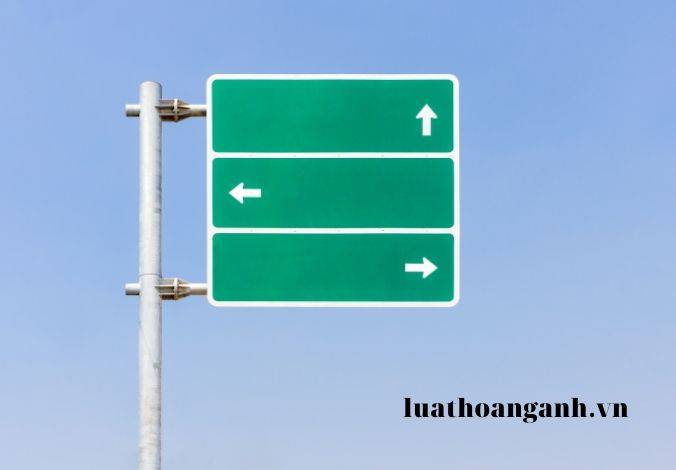 Trách nhiệm của người gửi hàng trong việc cung cấp thông tin là gì?